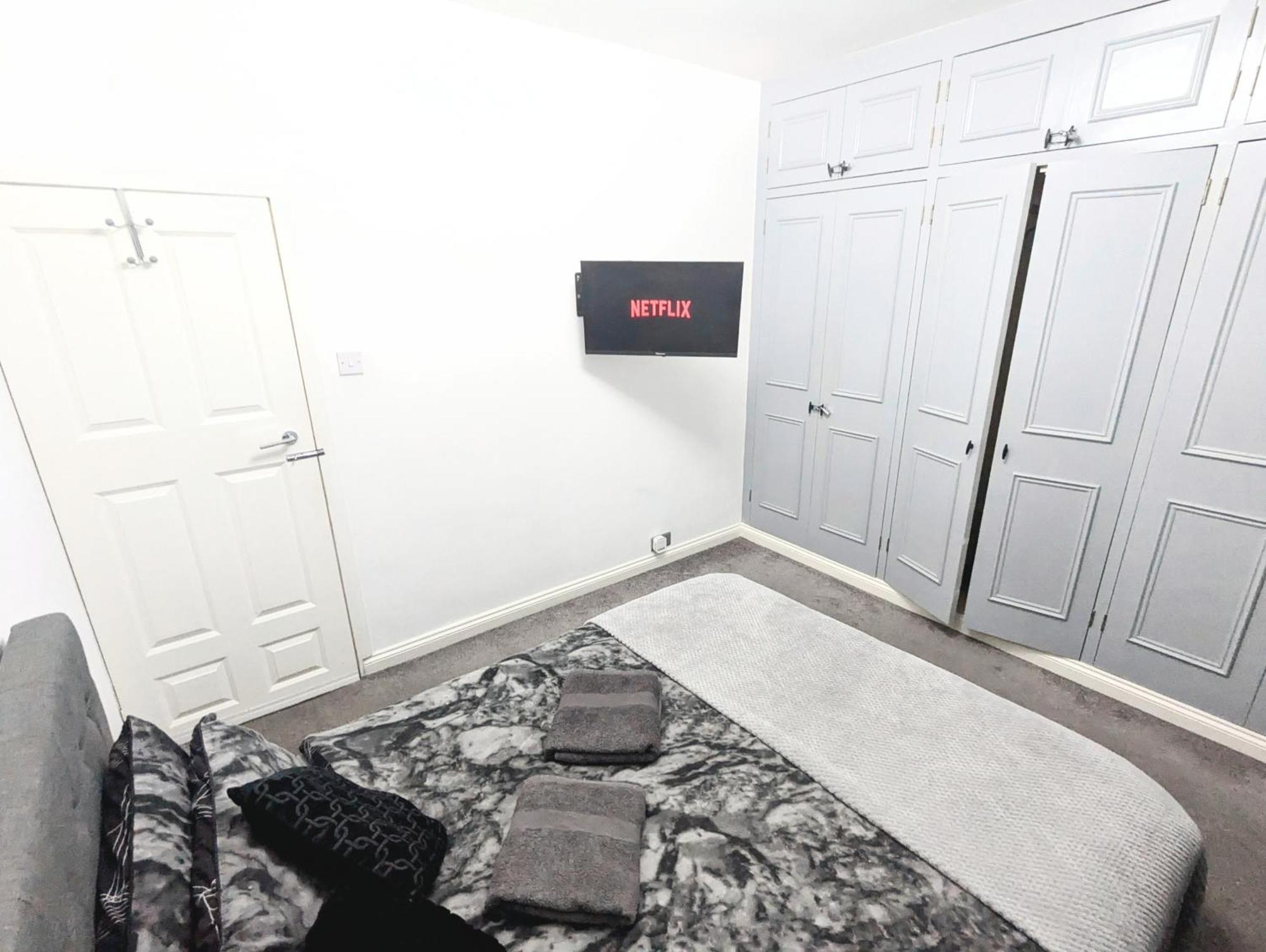 Bromley Serviced Apartments - Beckenham Place Park - London - 2 Bed House - Free Parking - 2 Beds 1 Sofabed Kültér fotó