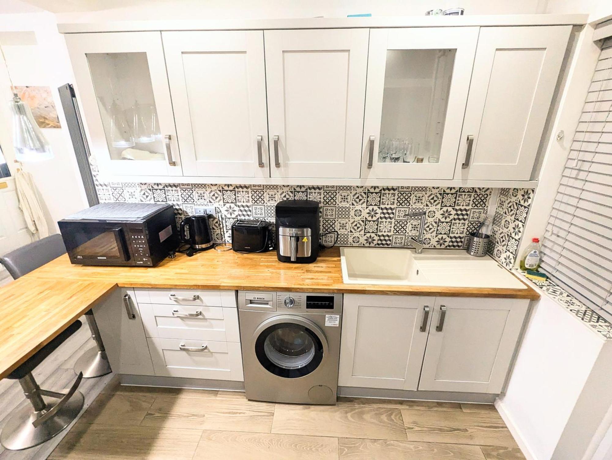 Bromley Serviced Apartments - Beckenham Place Park - London - 2 Bed House - Free Parking - 2 Beds 1 Sofabed Kültér fotó