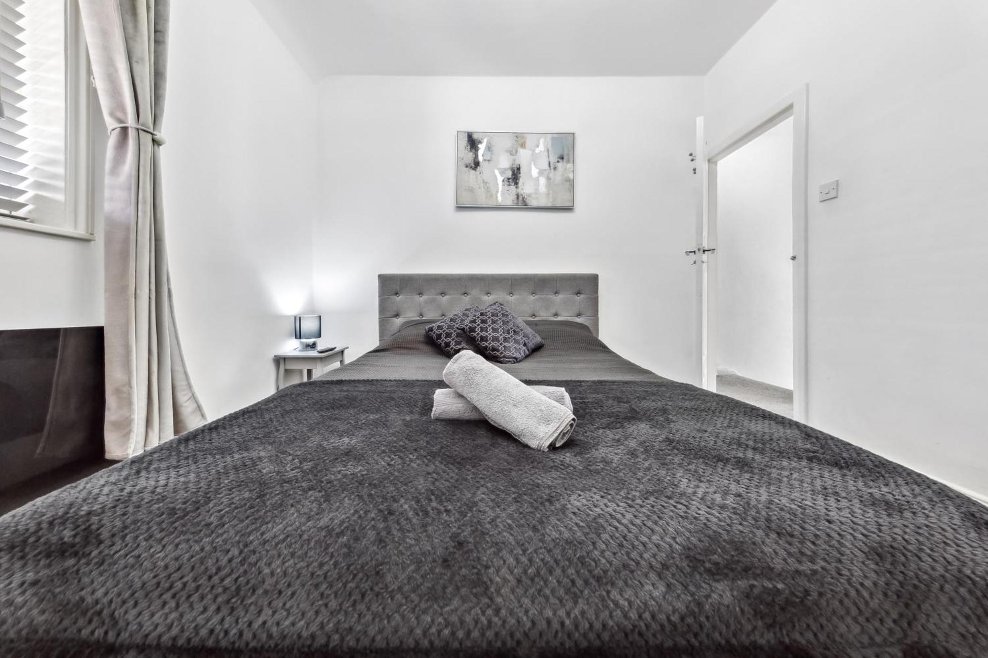 Bromley Serviced Apartments - Beckenham Place Park - London - 2 Bed House - Free Parking - 2 Beds 1 Sofabed Kültér fotó